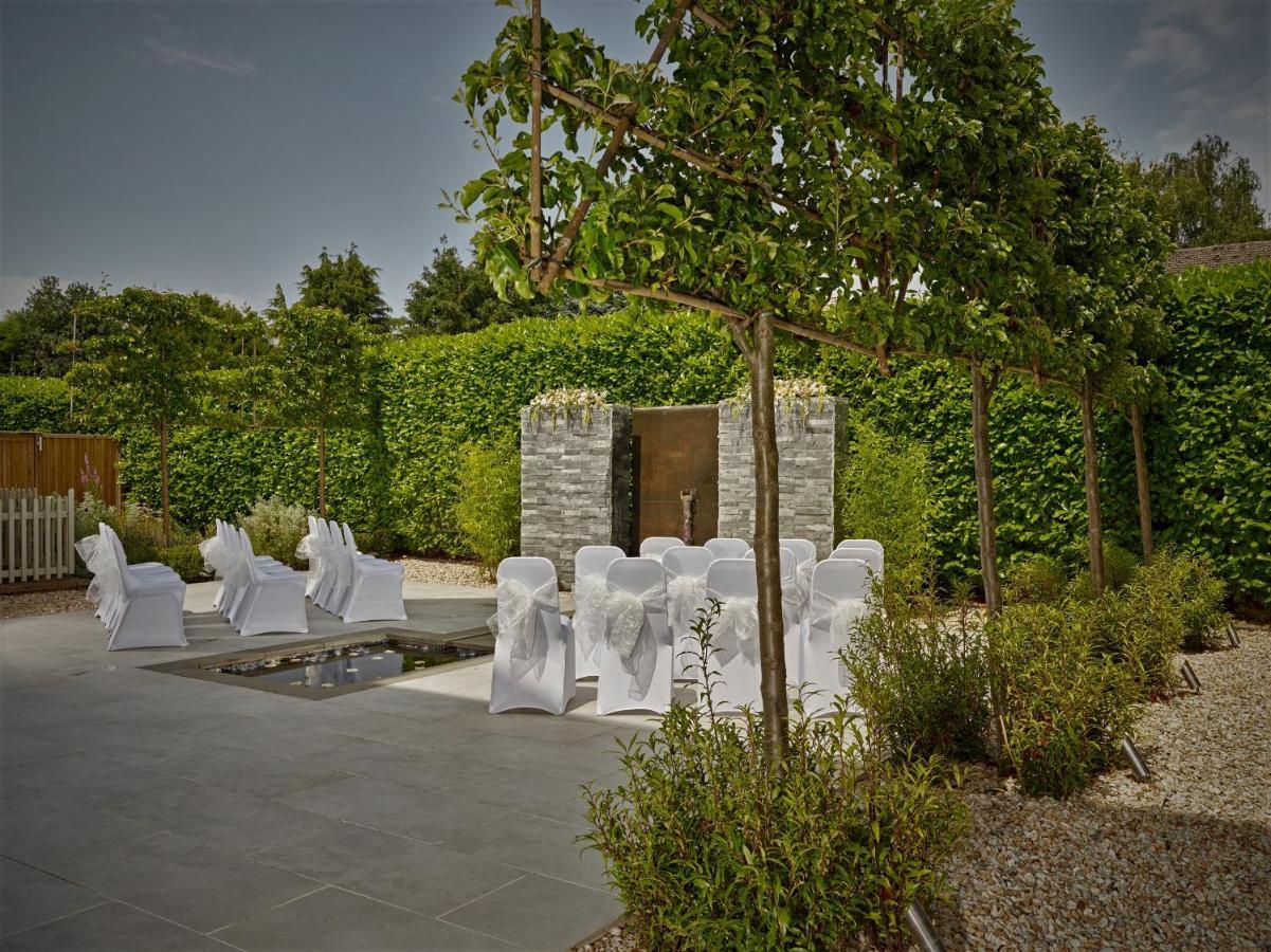 Bed and Breakfast Cotswold Grange Cheltenham Exterior foto The outdoor chapel